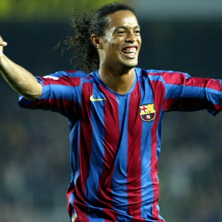 En-el-Barcelona-de-2004-se-disfrutaban-del-reinado-de-Ronaldinho.-Esta-su-historia5
